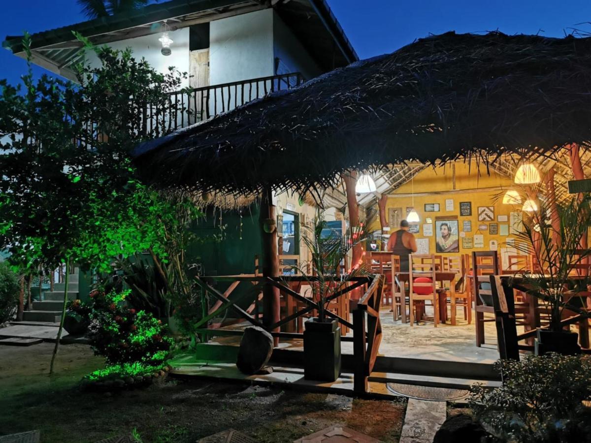 Blue Skies Guest House And Restaurant Tangalle Exterior foto
