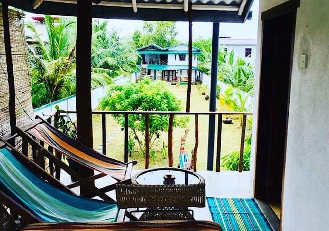 Blue Skies Guest House And Restaurant Tangalle Exterior foto